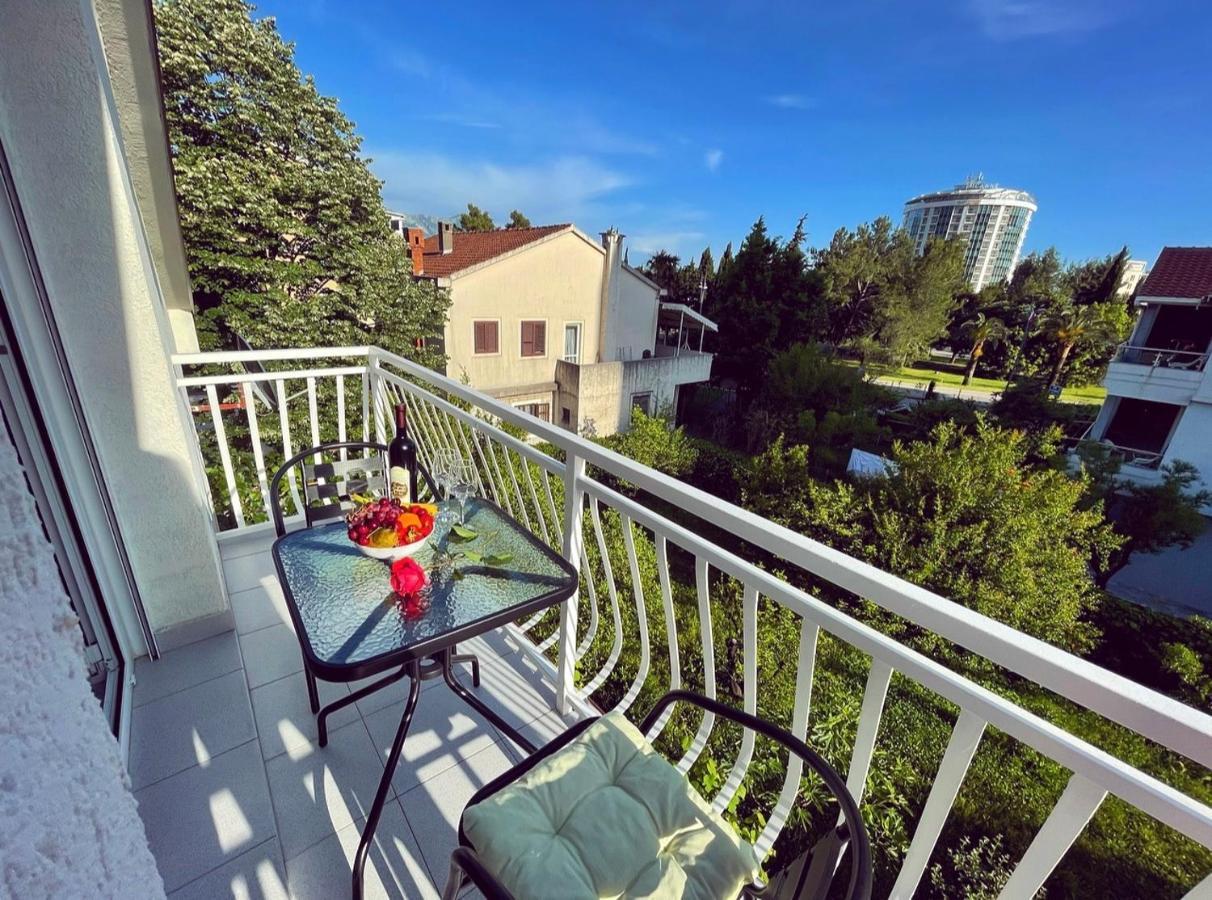 Apartmani Agi Будва Екстериор снимка