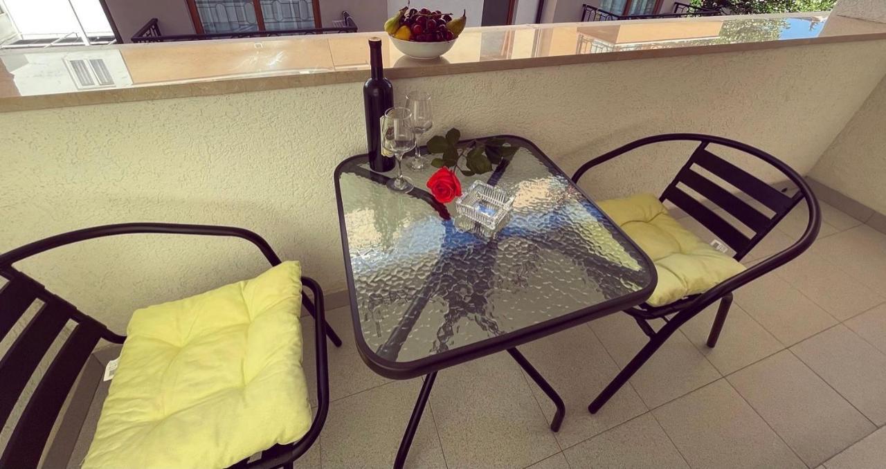 Apartmani Agi Будва Екстериор снимка